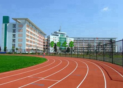 黑龙江省鹤岗卫生学校2025年学费多少钱一年