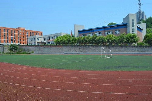 重庆市两江技工学校怎么样、好不好